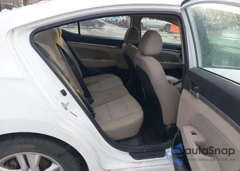 2019 Hyundai Elantra Sel z USA, uszkodzony, nr VIN 5NPD84LF0KH417495